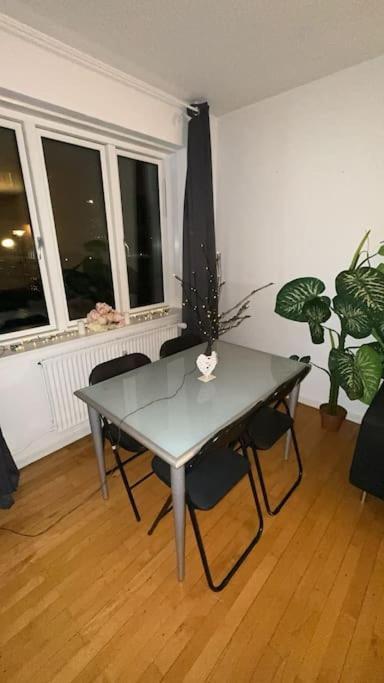 Pretty For 6 Guests *